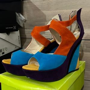 Multi-color wedge